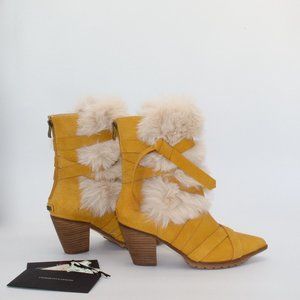 Australia Luxe Sheepskin Boot in Saddle Yellow